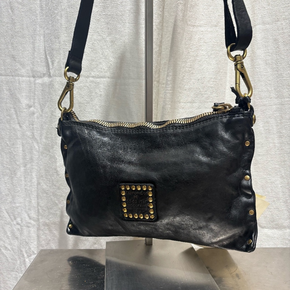 Campomaggi Giulia Leather Crossbody Bag in Nero